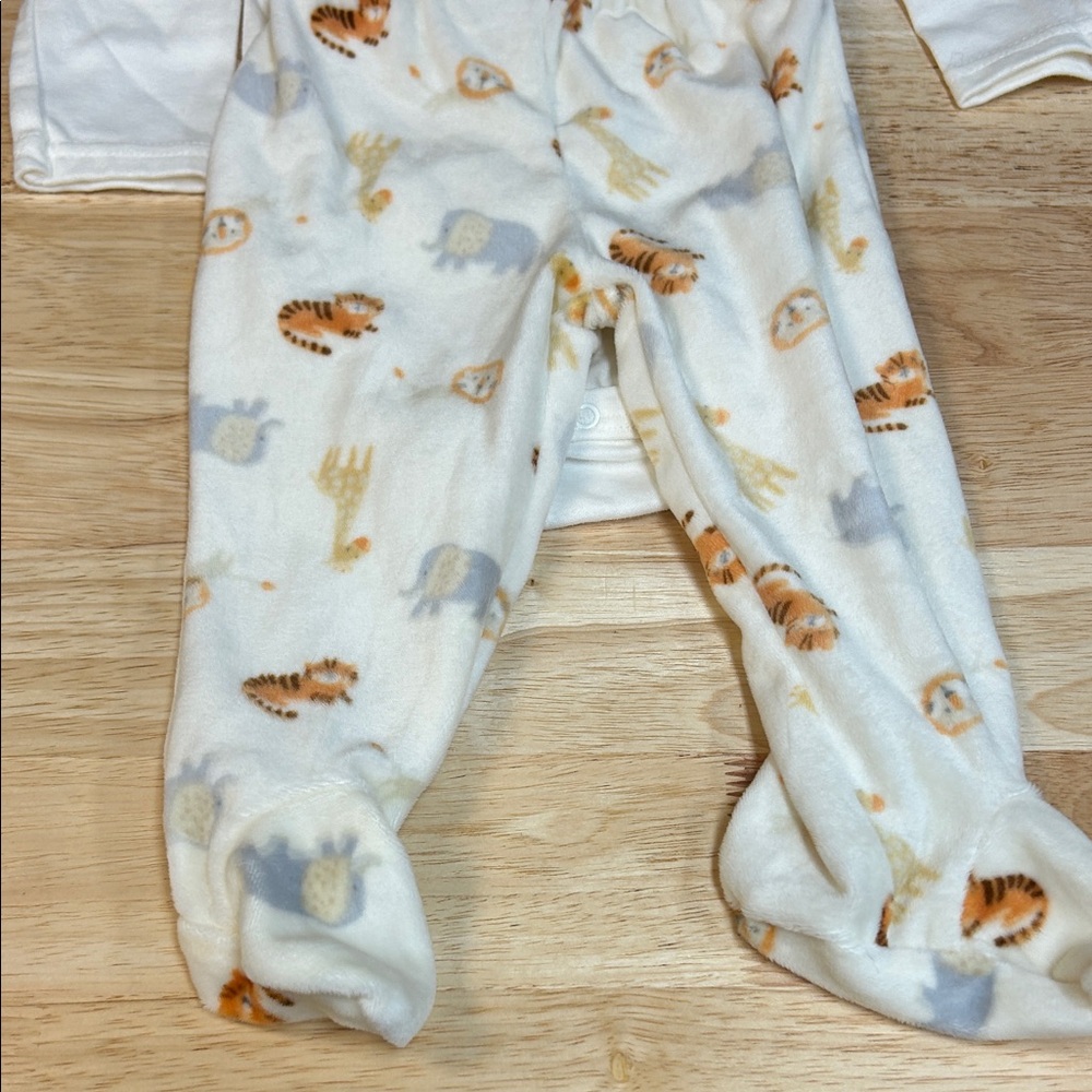Baby Footed Two-Piece Set in Cream with Animal Prints Gender Neutral - Picture 3 of 6